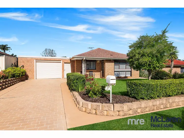 11 Wintaroo Crescent, St Helens Park NSW 2560