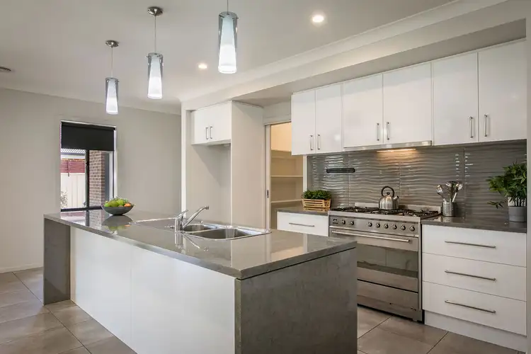 Second view of Homely house listing, 7 Derrick Street, Wodonga VIC 3690