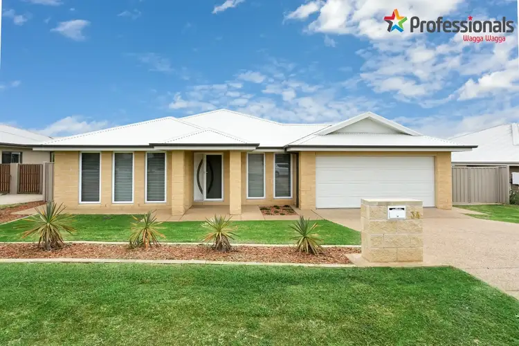 34 Deakin Avenue, Lloyd NSW 2650