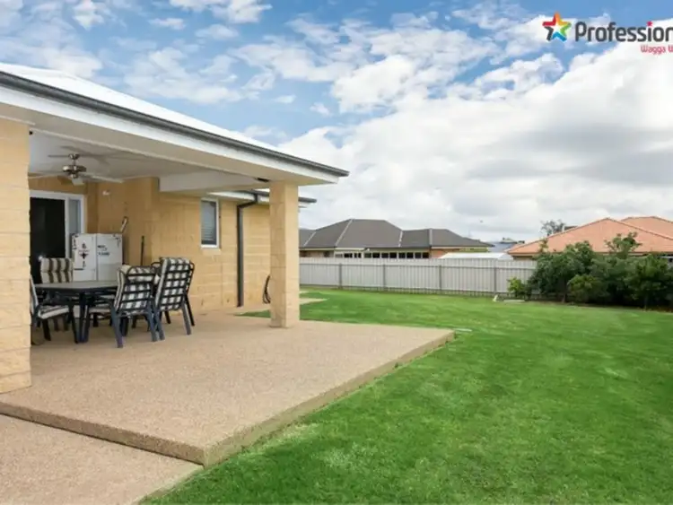 Seventh view of Homely house listing, 34 Deakin Avenue, Lloyd NSW 2650
