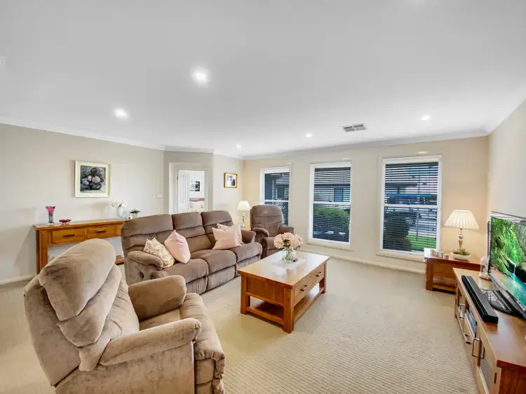 Sixth view of Homely unit listing, 6/3 Bogong Crescent, Tatton NSW 2650
