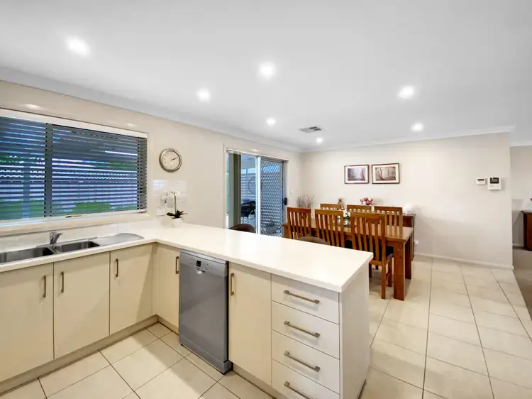 Seventh view of Homely unit listing, 6/3 Bogong Crescent, Tatton NSW 2650