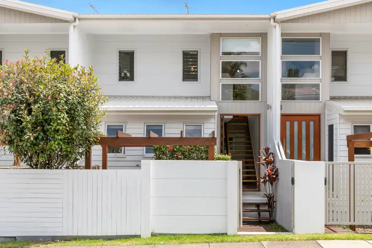 2/104 Albert Street, Camp Hill QLD 4152