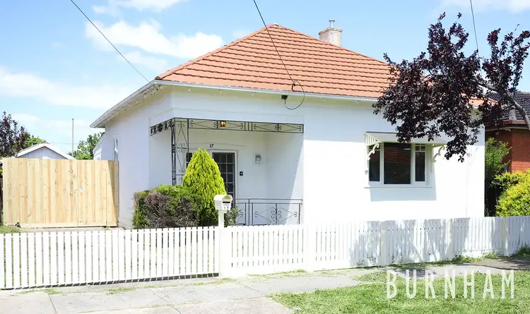17 Wallace Street, Maidstone VIC 3012