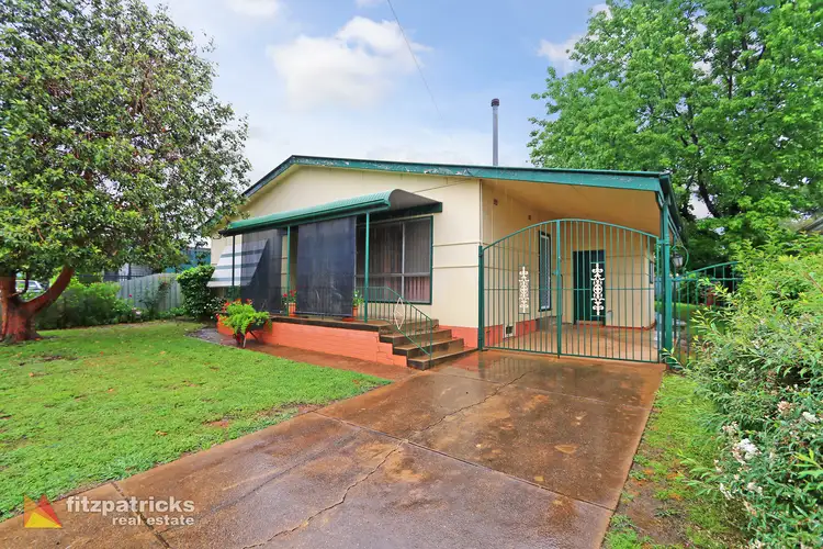 10 Montgomery Street, Ashmont NSW 2650