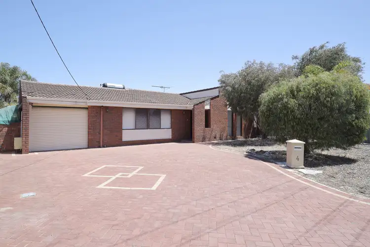 4 Lygnern Crescent, Kallaroo WA 6025