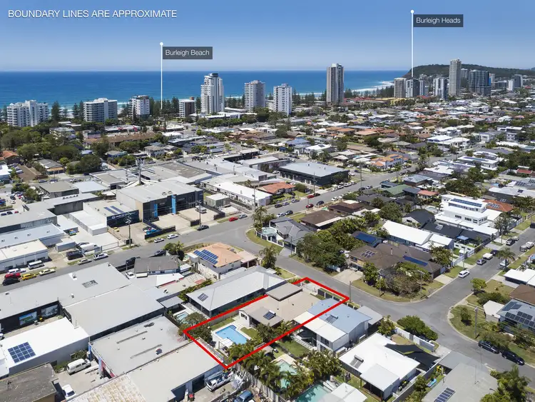 5 Warrina Crescent, Burleigh Waters QLD 4220