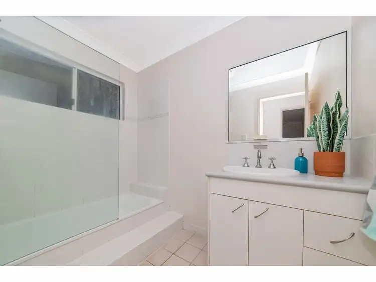 Seventh view of Homely apartment listing, 1/3 Jermyn Street, Hyde Park QLD 4812