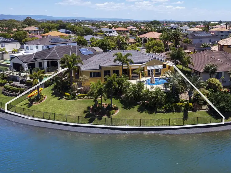 15 Palmyra Court, Burleigh Waters QLD 4220