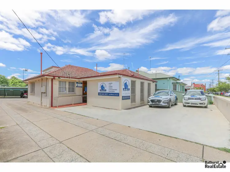 137 Piper Street, Bathurst NSW 2795