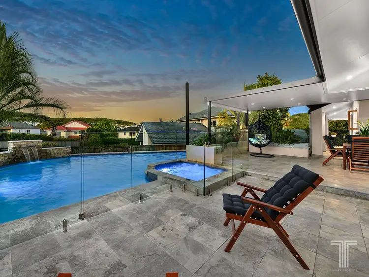 9 Hopetoun Close, Carindale QLD 4152