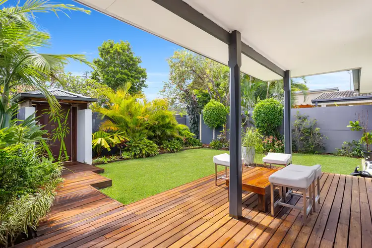 120 Savoy Drive, Broadbeach Waters QLD 4218