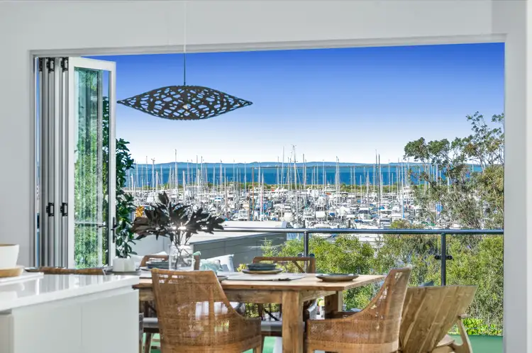 575 Royal Esplanade, Manly QLD 4179