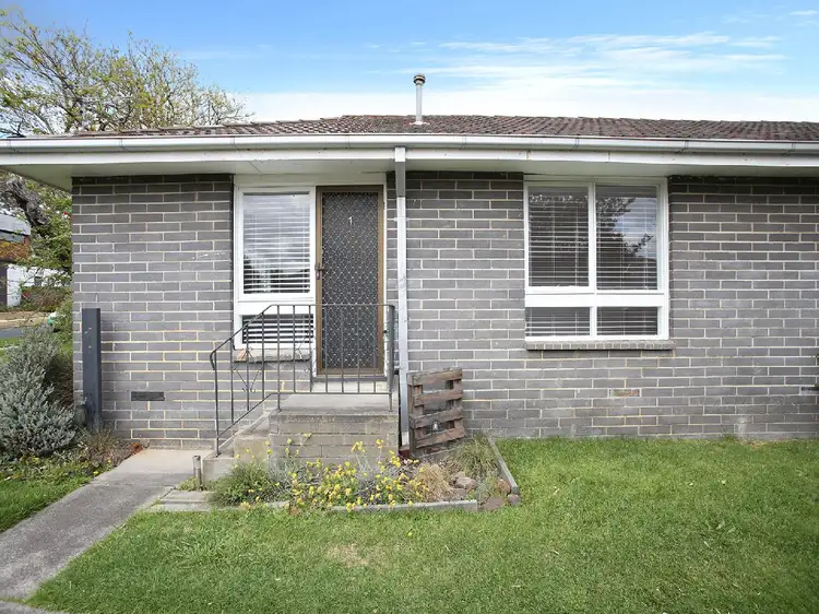 Main view of Homely unit listing, 1/3 Wood Street, Mornington VIC 3931