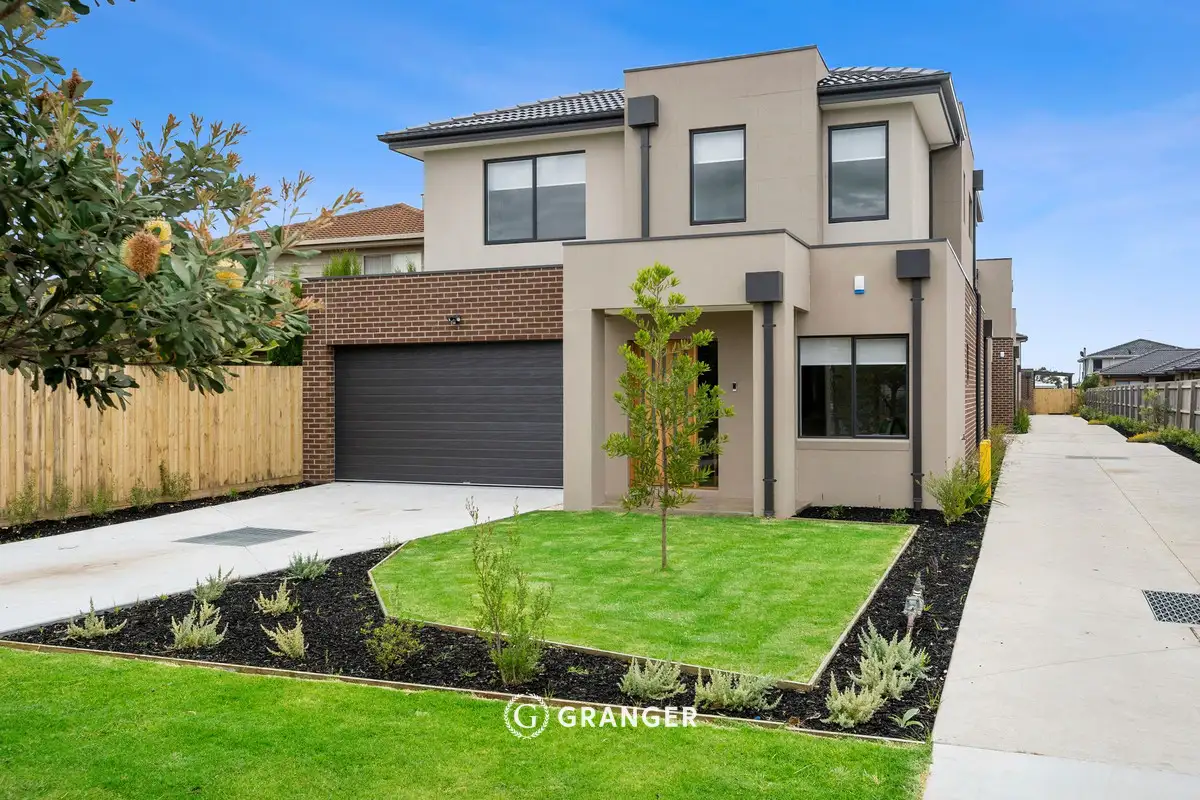 Main view of Homely townhouse listing, 1/19 Dromana Parade, Safety Beach VIC 3936