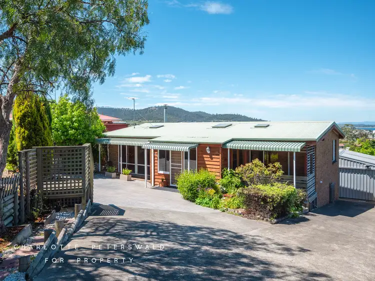 10 Bland Court, Rokeby TAS 7019