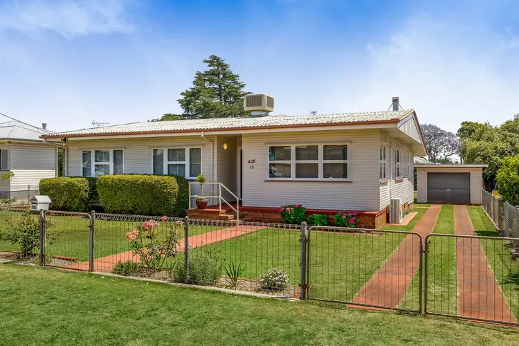 19 Stehn Street, Harristown QLD 4350