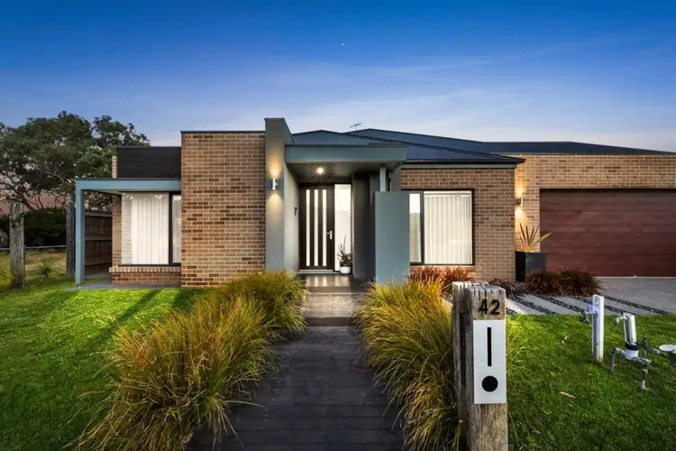 42 Sirrom Crescent, Armstrong Creek VIC 3217
