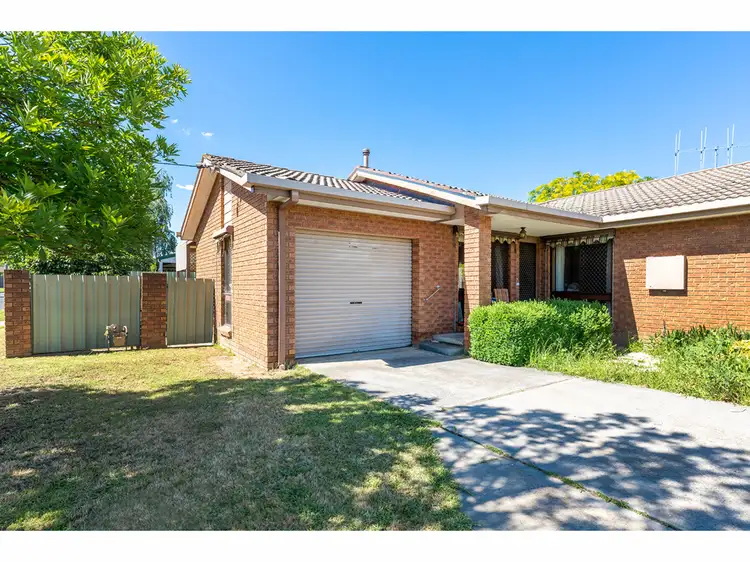 2/426 Bevan Street, Lavington NSW 2641