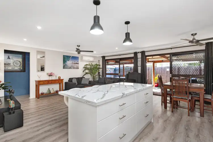 18/105 Christine Avenue, Burleigh Waters QLD 4220