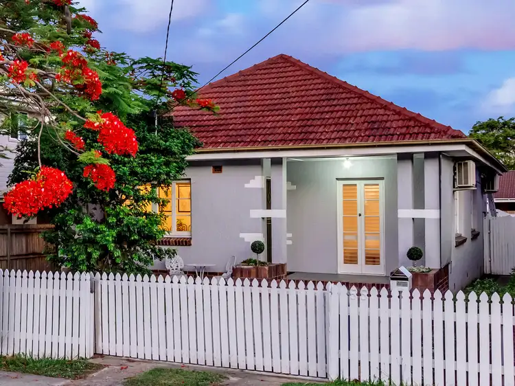55 Hilltop Avenue, Chermside QLD 4032