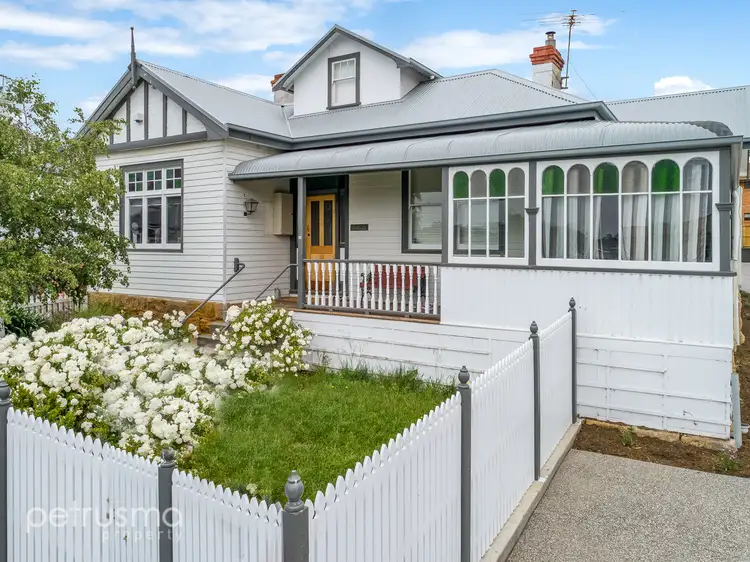 16 Wellington Road