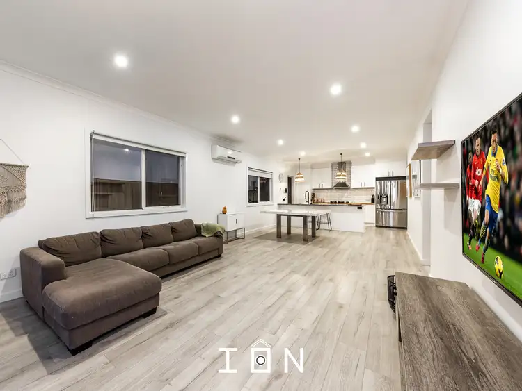 Second view of Homely house listing, 50 Edgeware Close, Pakenham VIC 3810