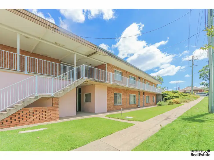 8/2 William Street, Bathurst NSW 2795