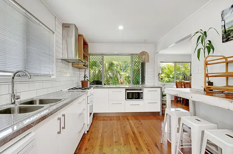 37 Dalrymple Drive, Toolooa QLD 4680