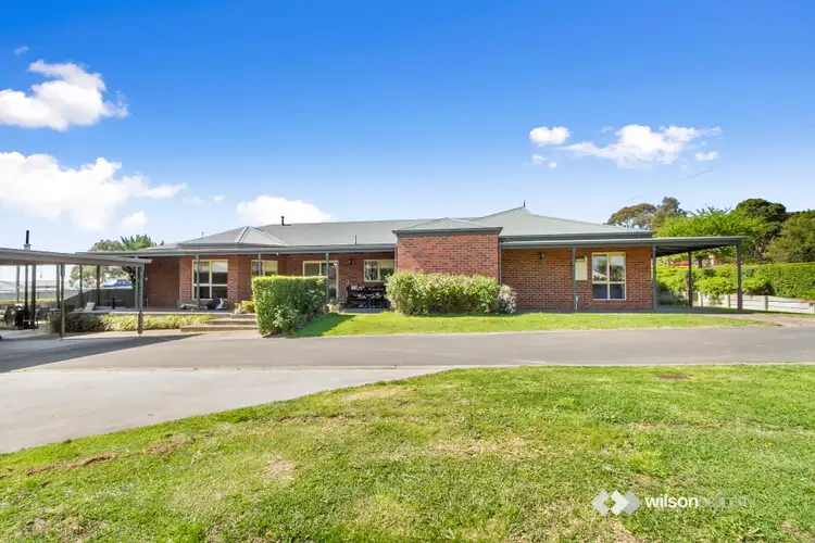Fifth view of Homely house listing, 2 Forest Hill Close, Traralgon VIC 3844