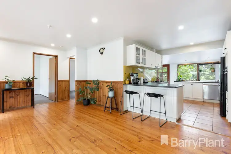 13 Salisbury Avenue, Cockatoo VIC 3781