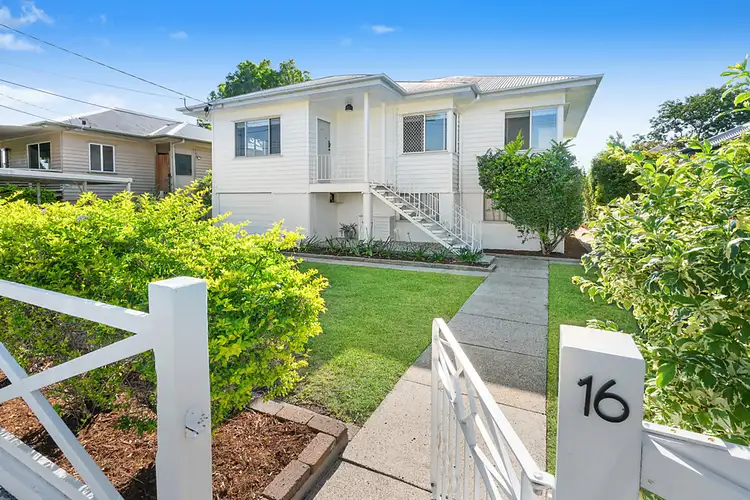 16 Brenda Street, Morningside QLD 4170
