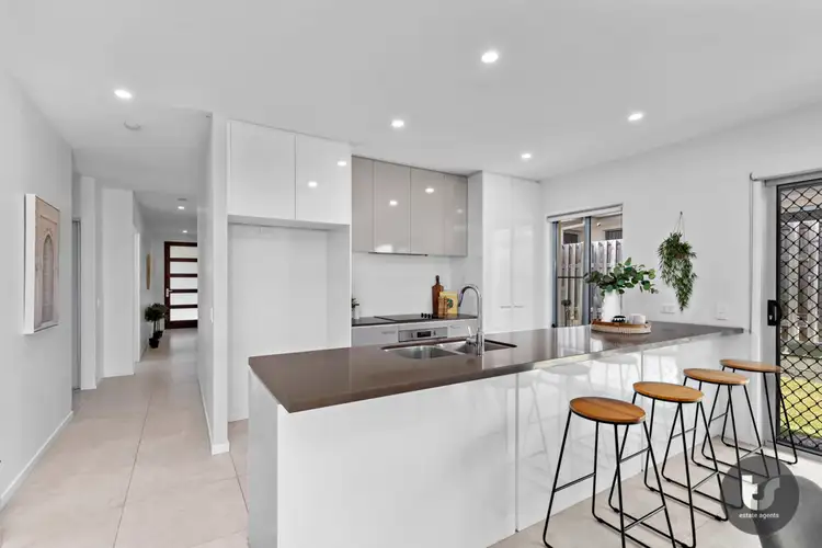Second view of Homely house listing, 33 Ravenbourne Circuit, Capalaba QLD 4157
