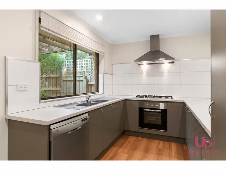Second view of Homely house listing, 2 Kenley Court, Frankston VIC 3199