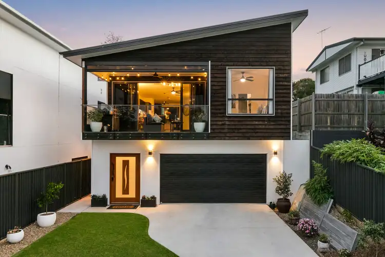 25 Argyle Street, Seventeen Mile Rocks QLD 4073
