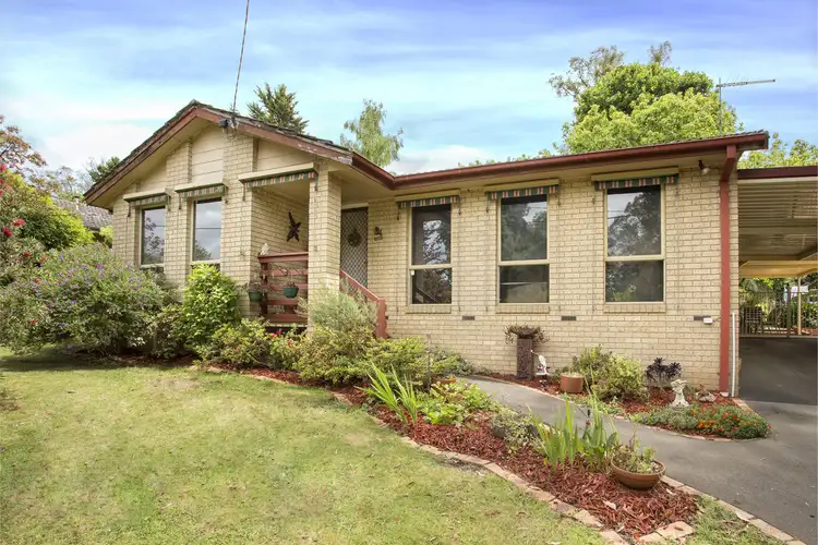 16 Springs Street, Cockatoo VIC 3781
