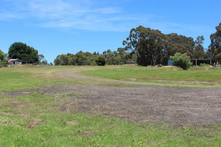 5 Barrys Road, Barongarook West VIC 3249