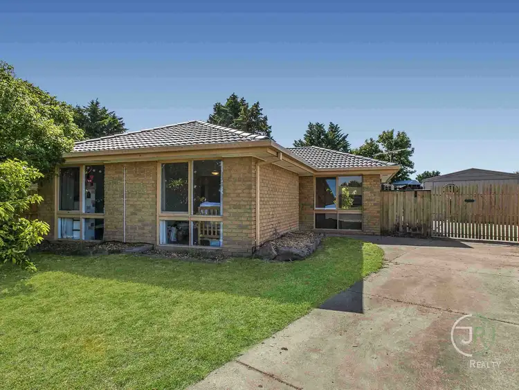 13 Fosters Court, Cranbourne North VIC 3977