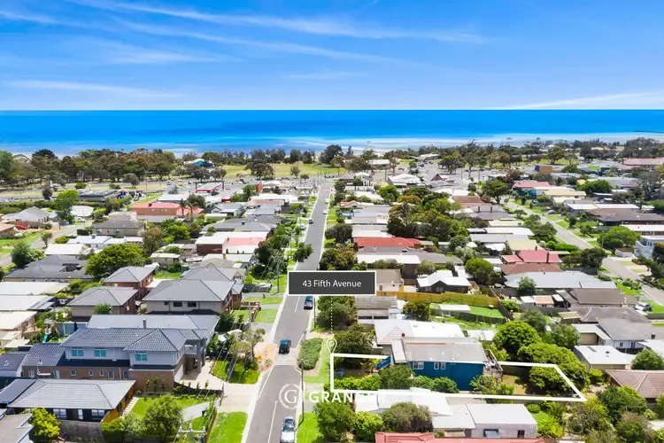 43 Fifth Avenue, Rosebud VIC 3939