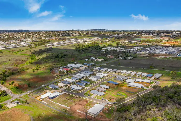 48 McInnes Crescent, Glenvale QLD 4350