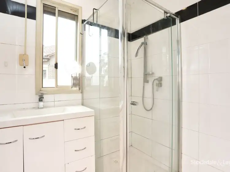 Fifth view of Homely house listing, 6 Oxley Court, Broadmeadows VIC 3047