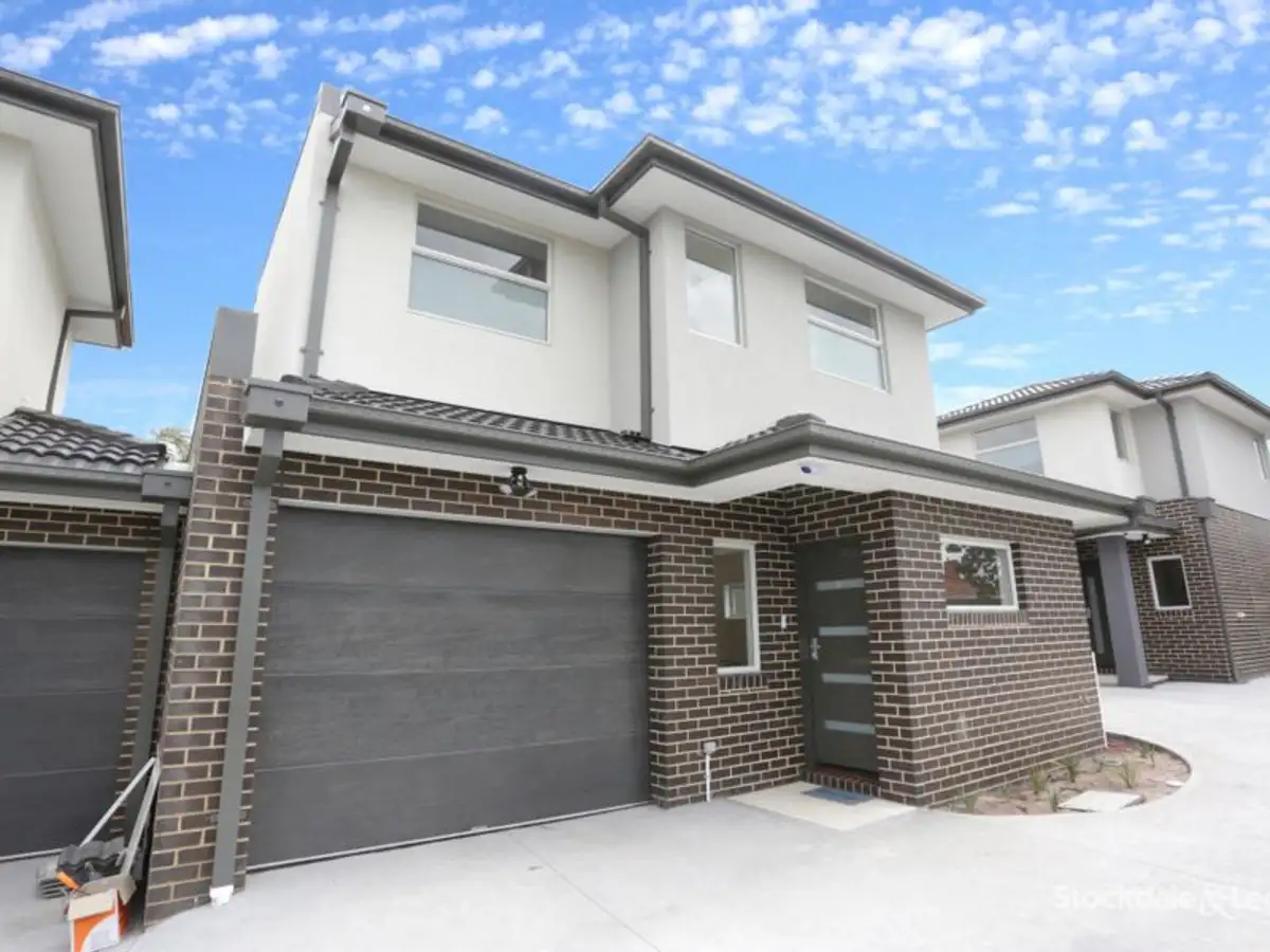 Main view of Homely townhouse listing, 2/8 Fidge Court, Jacana VIC 3047