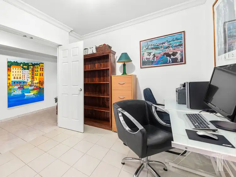 Fifth view of Homely house listing, 31 Coventry Circuit, Carindale QLD 4152
