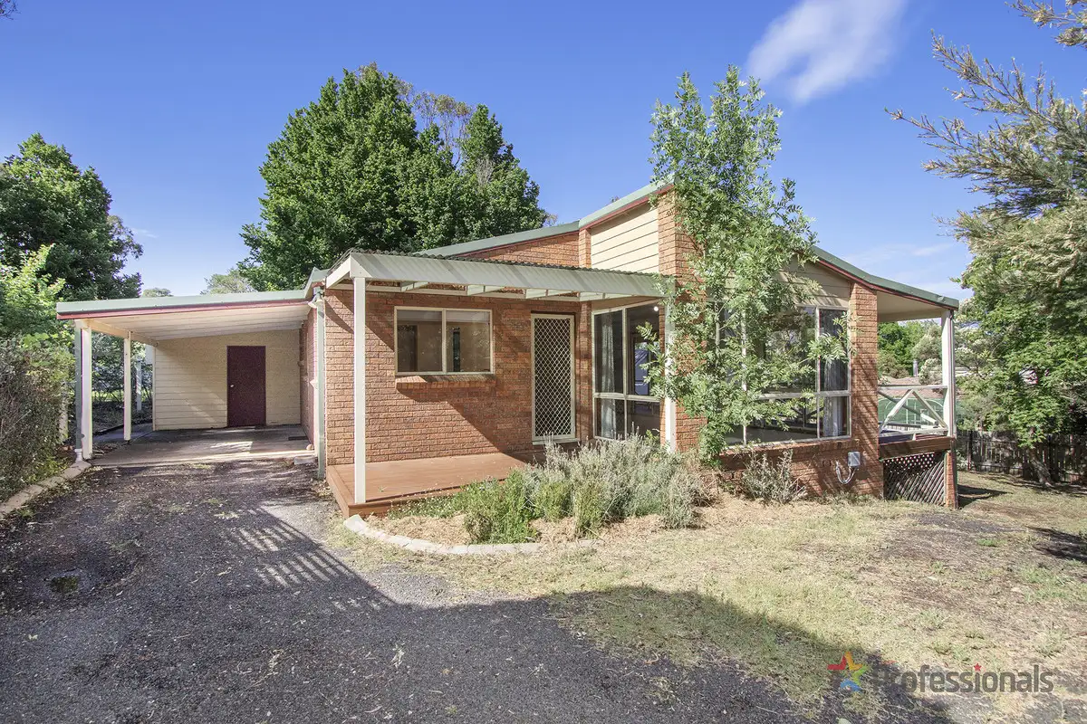 Main view of Homely villa listing, 2/28 Ash Tree Drive, Armidale NSW 2350