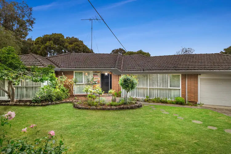 61 Sutherland Avenue, Kew East VIC 3102