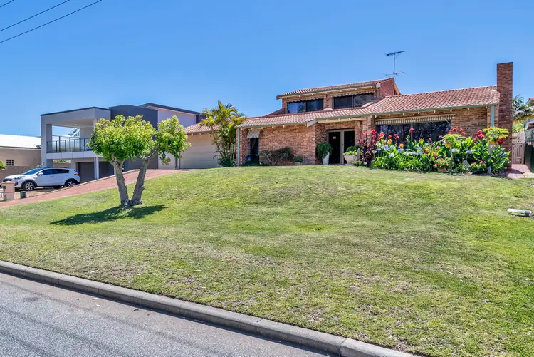 14 Dalrymple Terrace, Halls Head WA 6210