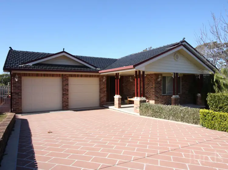 6 O'Shea Circuit, Cessnock NSW 2325