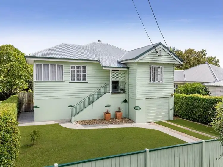 6 Snowden Street, Tarragindi QLD 4121