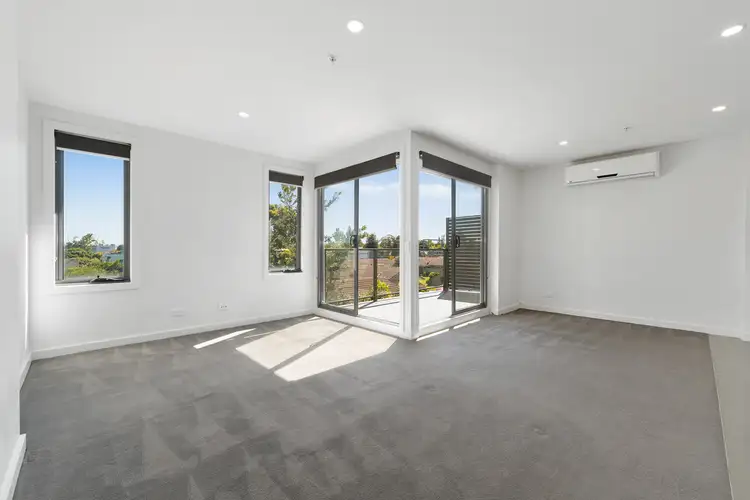 Second view of Homely unit listing, Unit 4, Level 2/8 Ebdale Street, Frankston VIC 3199