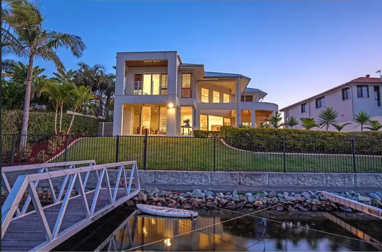 15 Sabrina Avenue, Helensvale QLD 4212